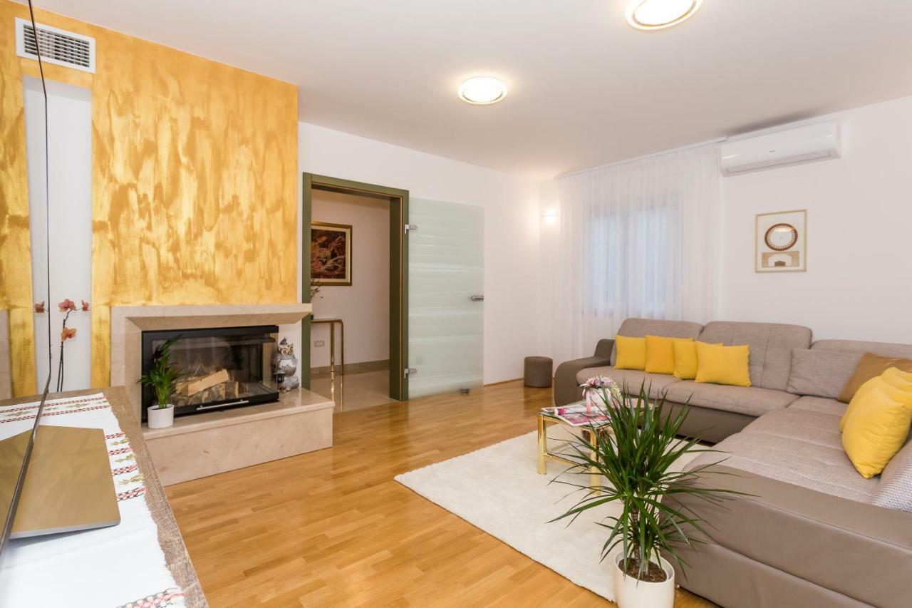 Villa Sweet Home Marija With Heated Pool Split Exterior photo
